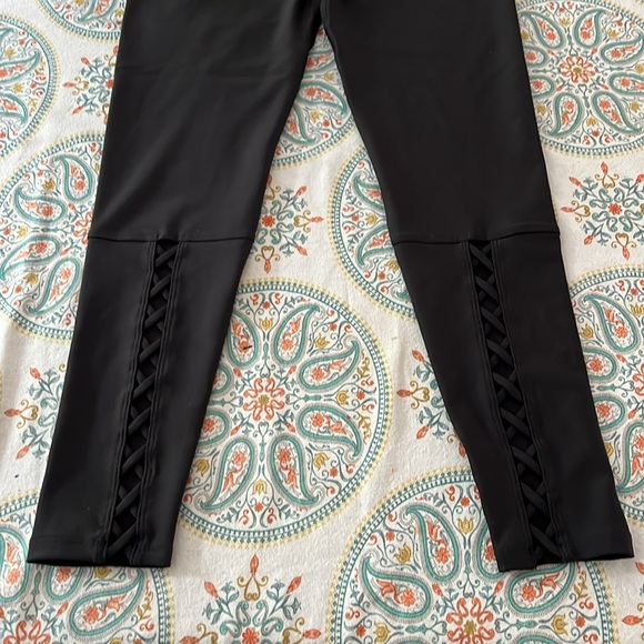 SOUL CYCLE PERFORMANCE LADIES BLACK LATTICE HIGH WAIST CROPPED LEGGINGS-S - Picture 3 of 12